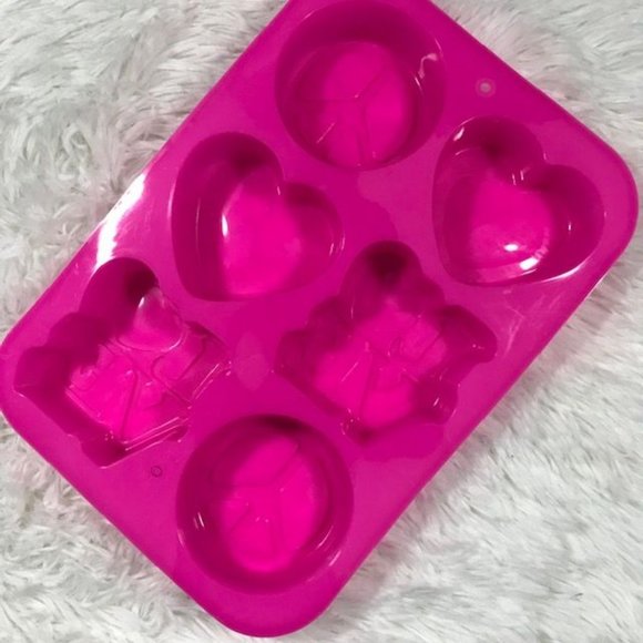 NWOT Set of 3 Love Me Rose Love Peace Heart Silicone Soap Cake Molds Set - Picture 7 of 10